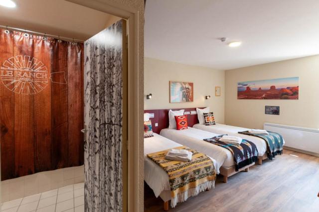 Hotel Le Ranch Brûlon エクステリア 写真