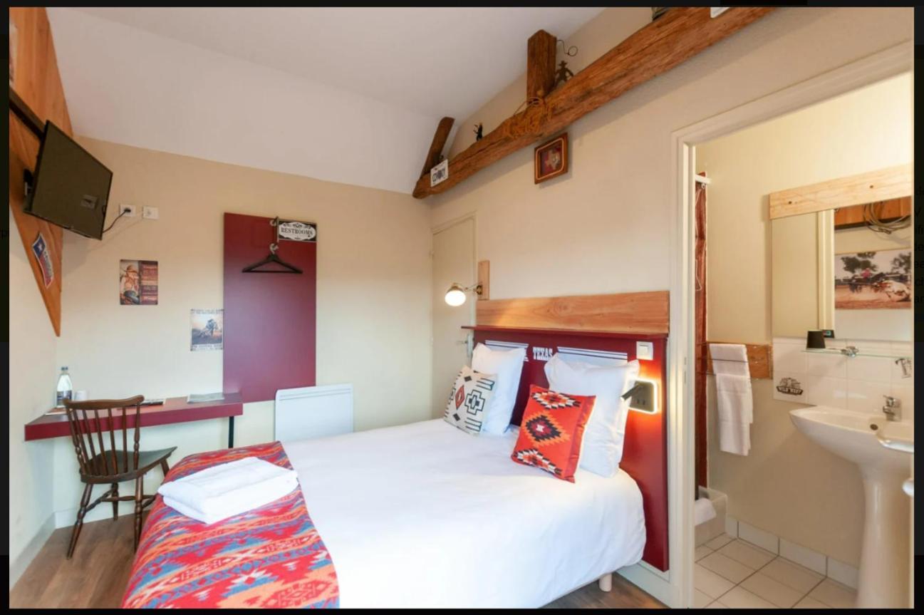 Hotel Le Ranch Brûlon エクステリア 写真