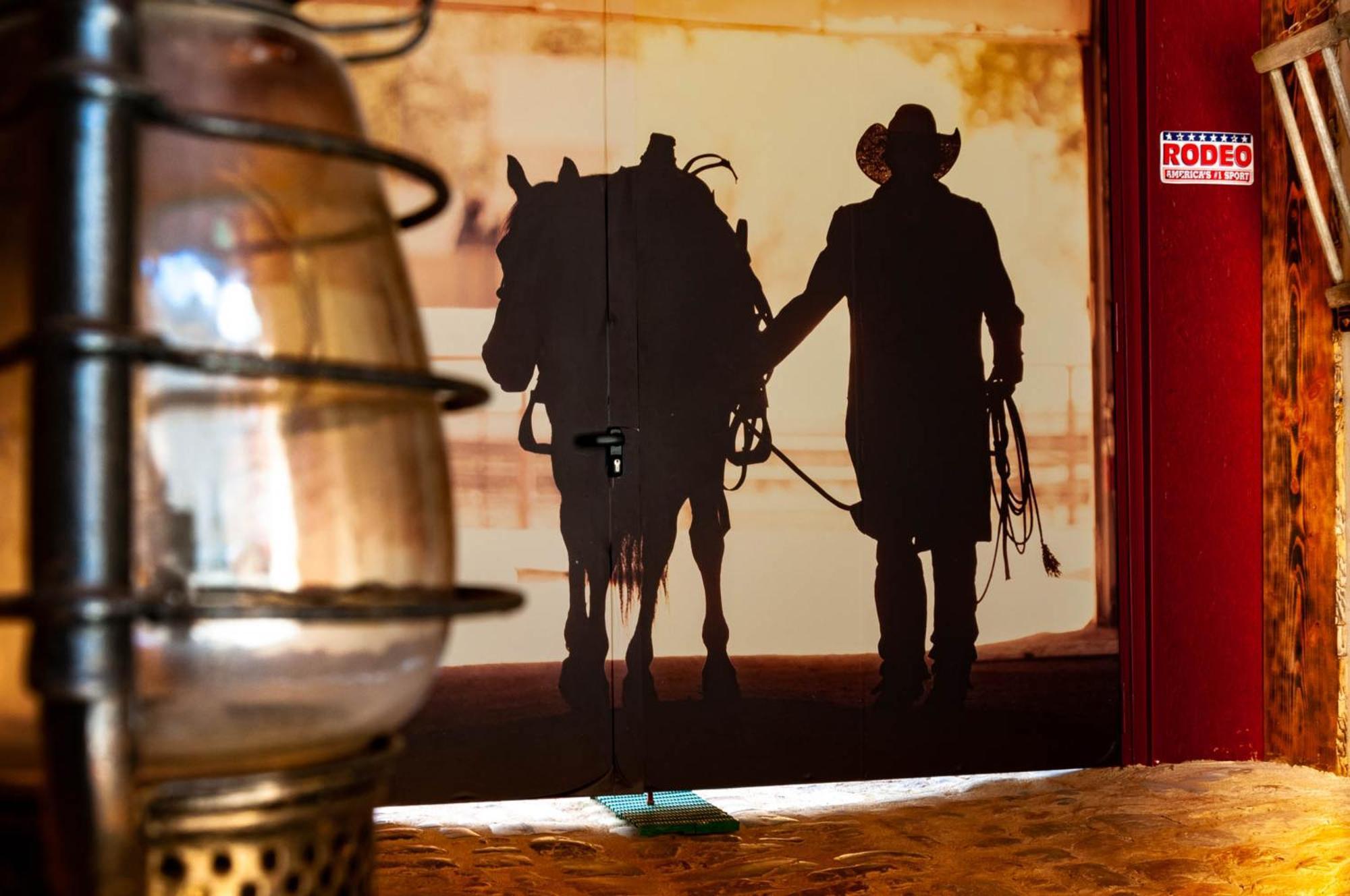 Hotel Le Ranch Brûlon エクステリア 写真